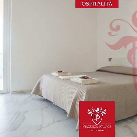 Affittacamere Piacenza Palace Экстерьер фото