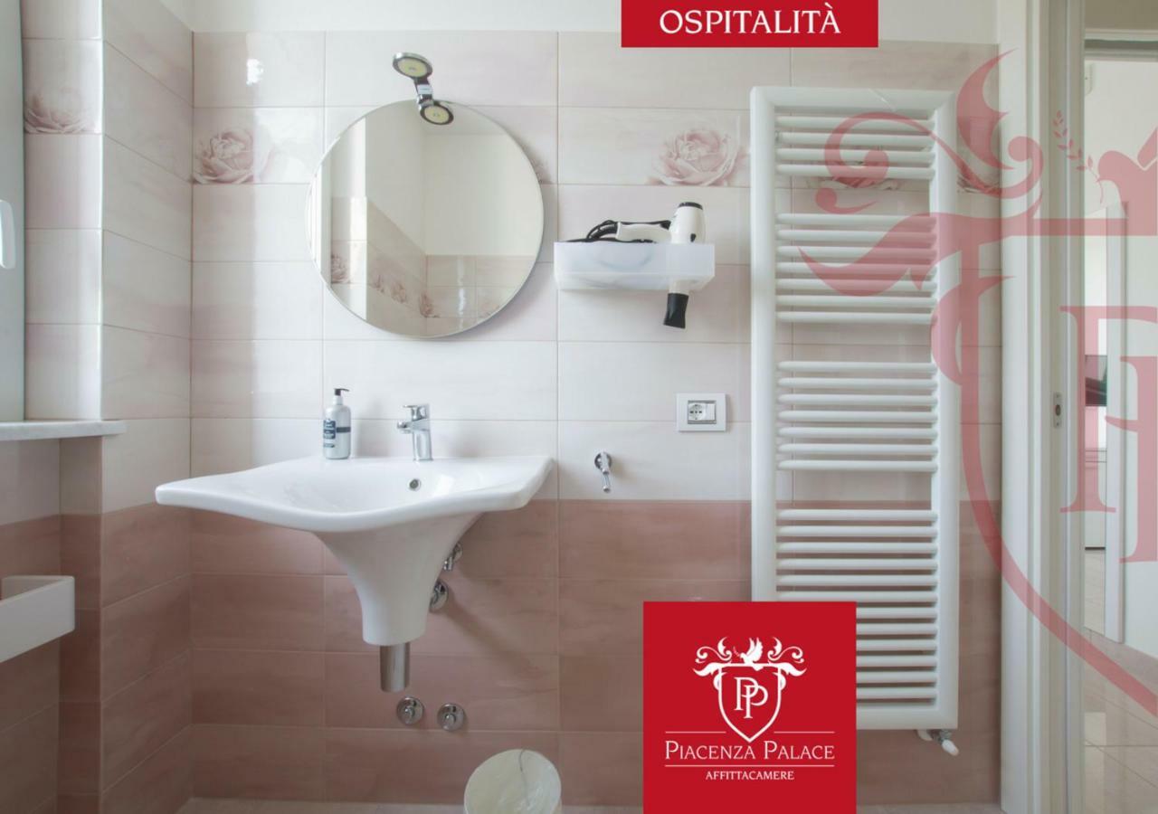 Affittacamere Piacenza Palace Экстерьер фото
